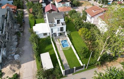 CB ENVOY | Kartepe'de Merkezi Konumda Özel Tasarım 6+1 Villa