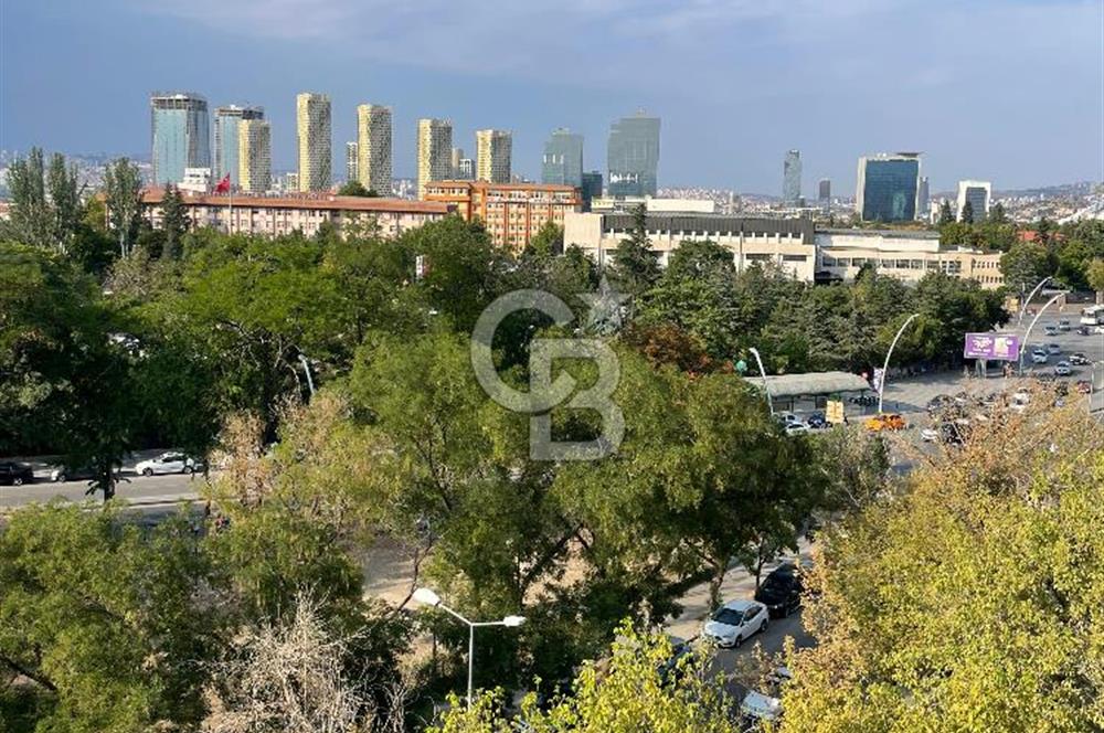 Beşevler de Eşsiz Konum ve Manzarada Lüks Yapılı Asansörlü Daire
