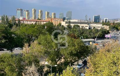Beşevler de Eşsiz Konum ve Manzarada Lüks Yapılı Asansörlü Daire