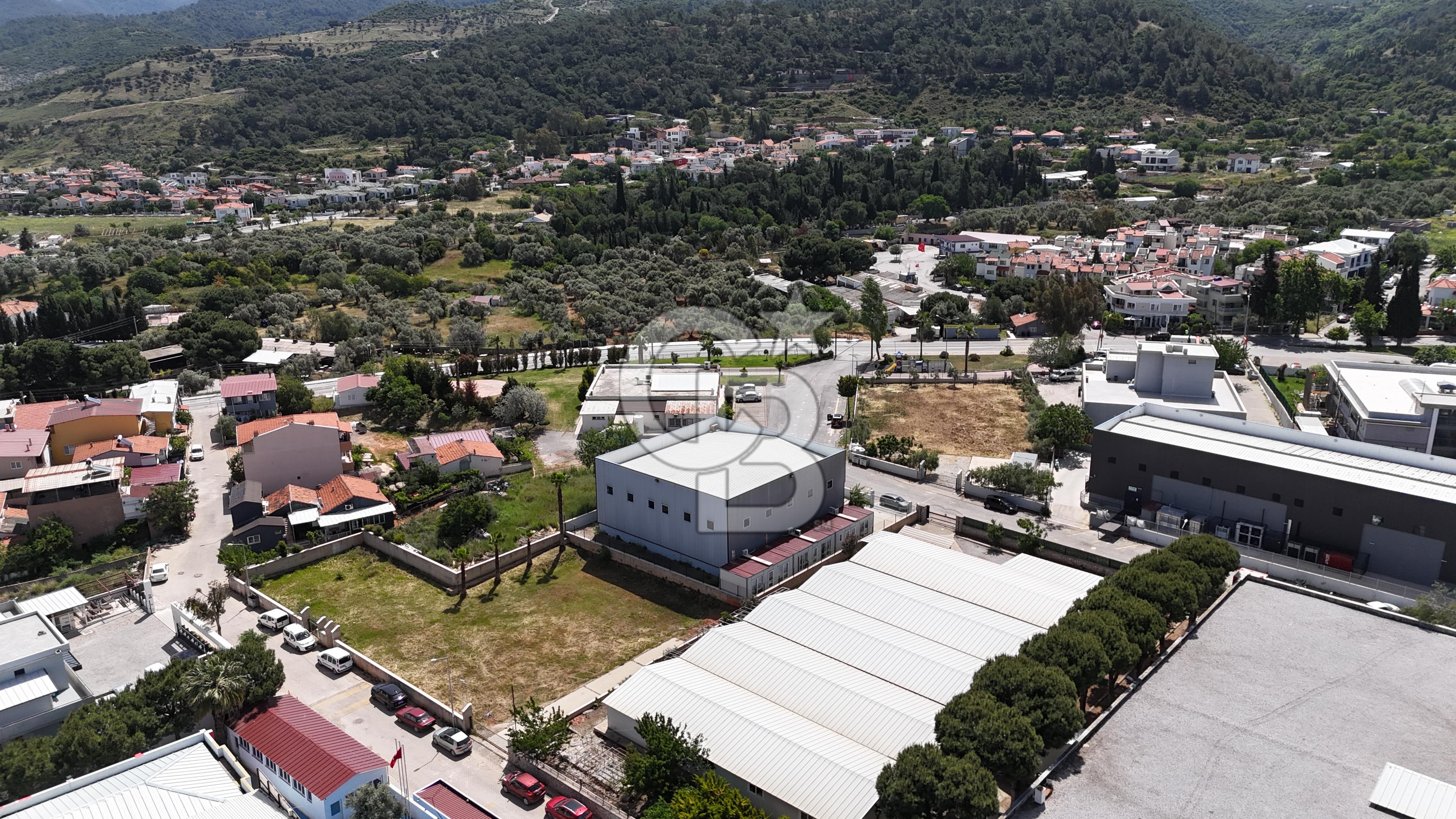 GÜZELBAHÇE BÖLGESİNDE KİRALIK 1329 m² TİCARİ ARSA