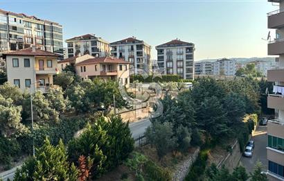 MUDANYA;GÜZELYALI YALI MAHALLESİNDE,SATILIK HAVUZLU 3+1 DAİRE