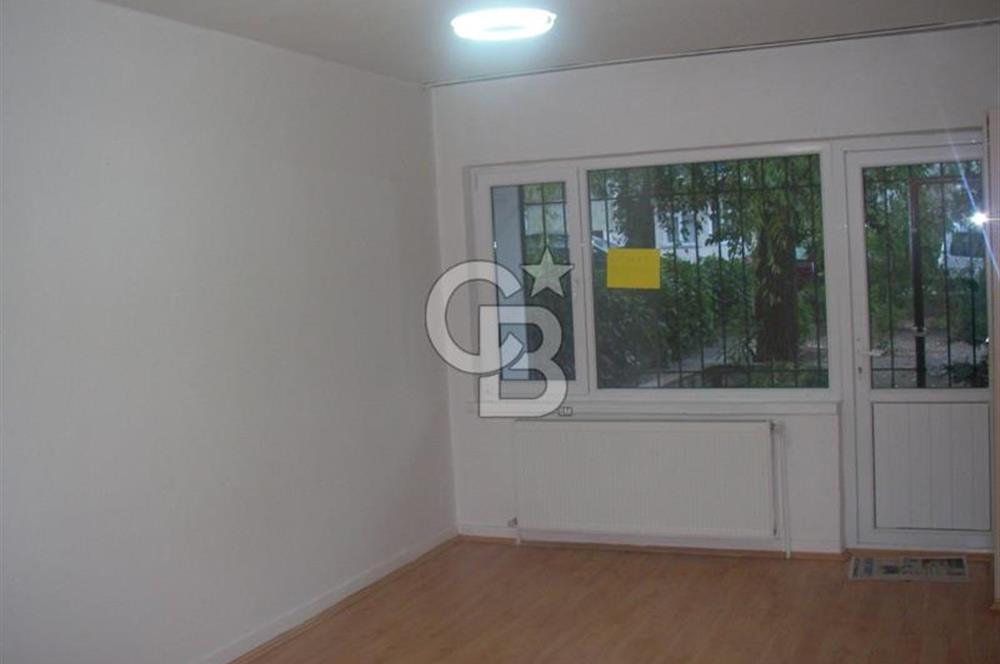 Ragıp Tüzün Mahallesinde, Bahçe Katı 2+1 Satılık Daire