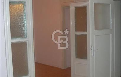 Ragıp Tüzün Mahallesinde, Bahçe Katı 2+1 Satılık Daire
