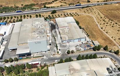 Salihli Organize Sanayi Bölgesi'nde Ankara yolu cepheli köşe...