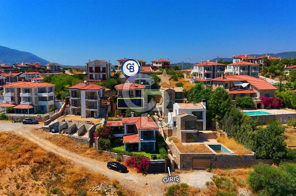 Datça Burgaz'da Panoramik Deniz Manzaralı 2+1 Orta Kat Daire