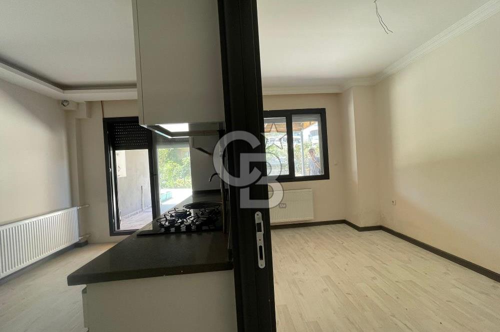 Bornova Myvia 414’te Devirli Kiralık Modern İpek Kirpik & Bakım Salonu – Yüksek Tabela Değeri & Büyük Teras