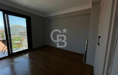 Karşıyaka Bahariye Mahallesinde Satılık 2+1 Daire – Komple Tadilatlı, Kapalı Otoparklı, Merkezi Konumda