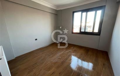 Karşıyaka Bahariye Mahallesinde Satılık 2+1 Daire – Komple Tadilatlı, Kapalı Otoparklı, Merkezi Konumda