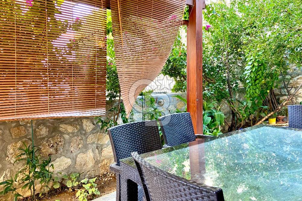 Datça Burgaz'da Panoramik Deniz Manzaralı 2+1 Orta Kat Daire