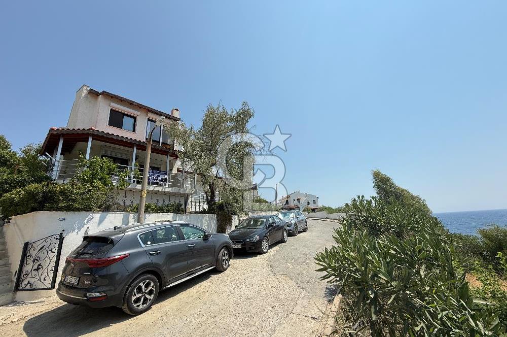 Seferihisar Site İçerisinde Özel Plajlı Müstakil Villa