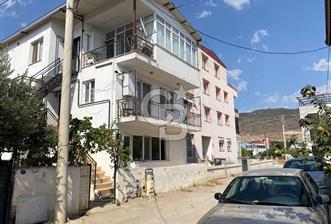 Menemen Türkelli ‘de 3 Katlı Komple Satılık Bina