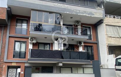 BUCA MENDERES HALK CADDESİNDE EŞYALI SATILIK 1+1  DAİRE
