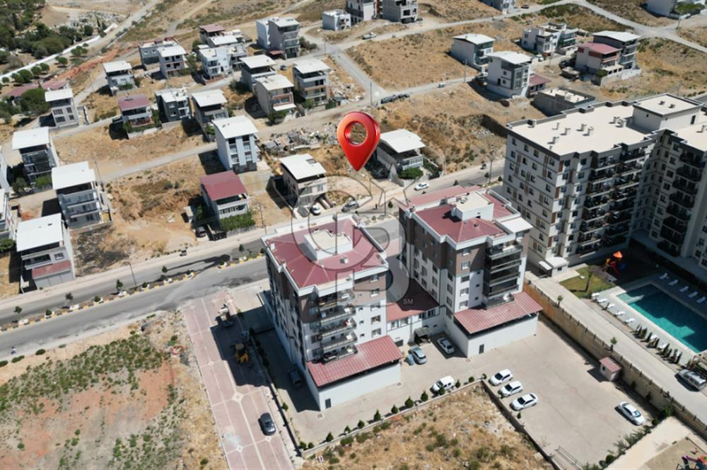 MENEMEN KOYUNDERE DE SATILIK CADDE ÜSTÜ ARSA