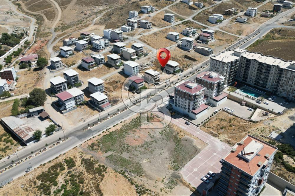 MENEMEN KOYUNDERE DE SATILIK CADDE ÜSTÜ ARSA