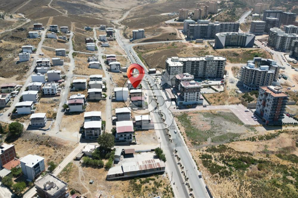 MENEMEN KOYUNDERE DE SATILIK CADDE ÜSTÜ ARSA
