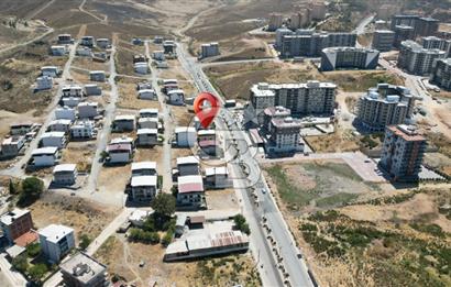 MENEMEN KOYUNDERE DE SATILIK CADDE ÜSTÜ ARSA