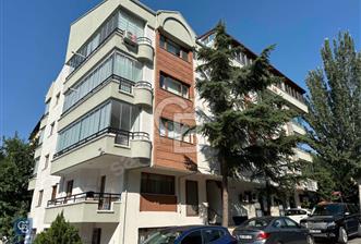 CEVİZLİDERE CADDESİNDE ÖN CEPHE ARA KAT DAİRE