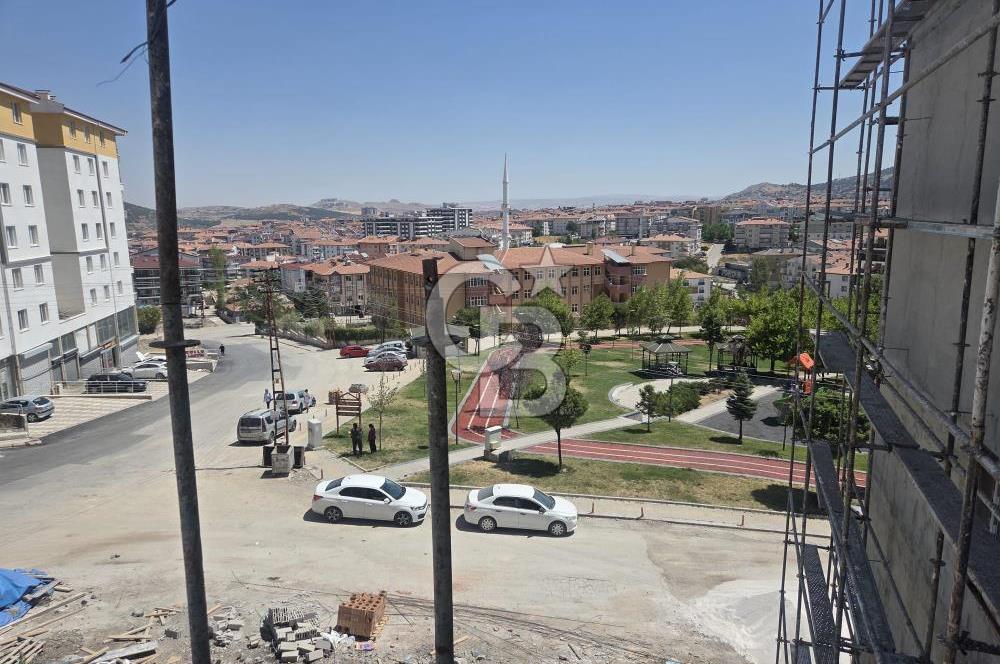 FERİDUN ÇELİK MAH.DE 2.KAT, 130 M2 NET, SIFIR SATILIK 3+1 DAİRE
