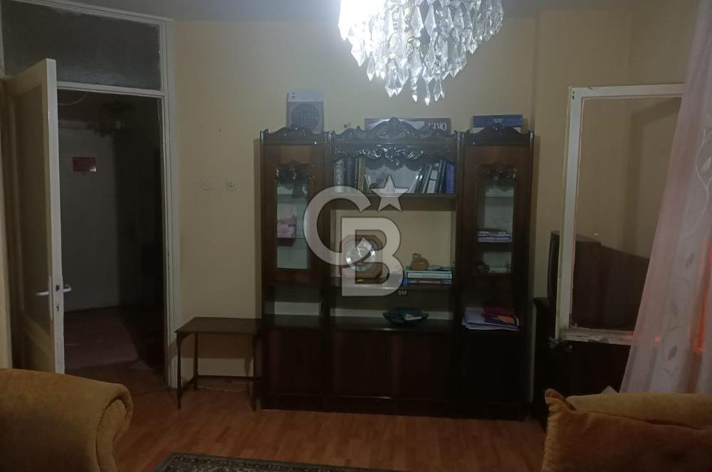 KARŞIYAKA SAHİL ARKASI EŞYALI 3+1 YÜKSEK GİRİŞ OKUL KARŞISI DAİRE