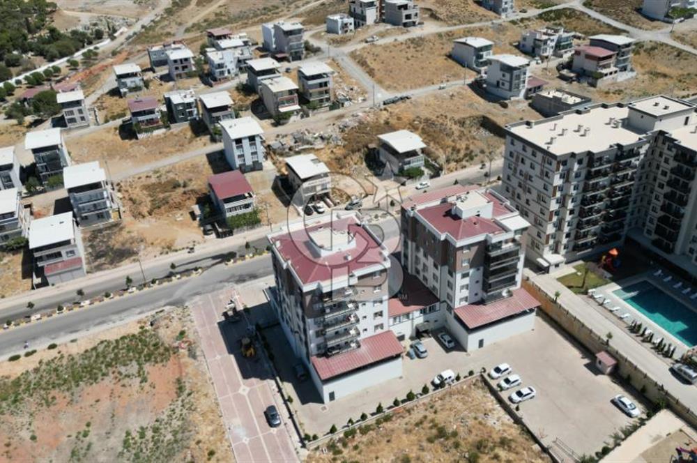 MENEMEN KOYUNDERE DE SATILIK CADDE ÜSTÜ ARSA