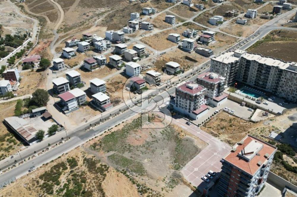 MENEMEN KOYUNDERE DE SATILIK CADDE ÜSTÜ ARSA
