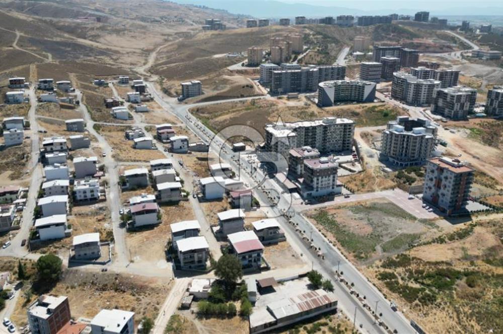 MENEMEN KOYUNDERE DE SATILIK CADDE ÜSTÜ ARSA