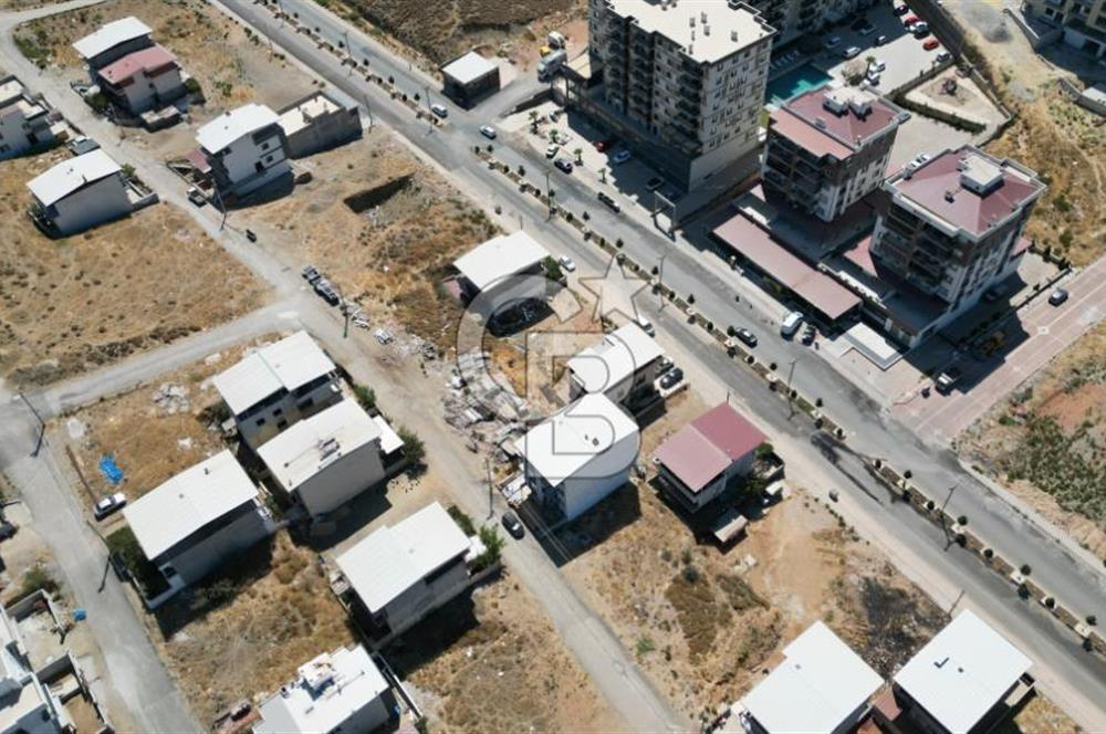 MENEMEN KOYUNDERE DE SATILIK CADDE ÜSTÜ ARSA