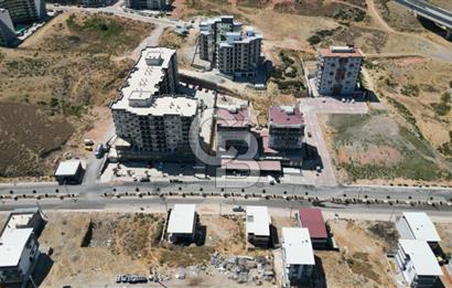 MENEMEN KOYUNDERE DE SATILIK CADDE ÜSTÜ ARSA