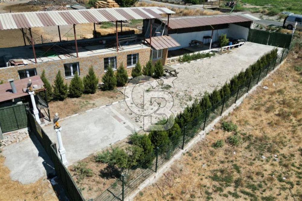 MENEMEN MERKEZE YAKIN SATILIK MÜSTAKİL BAHÇELİ YAŞAM ALANI
