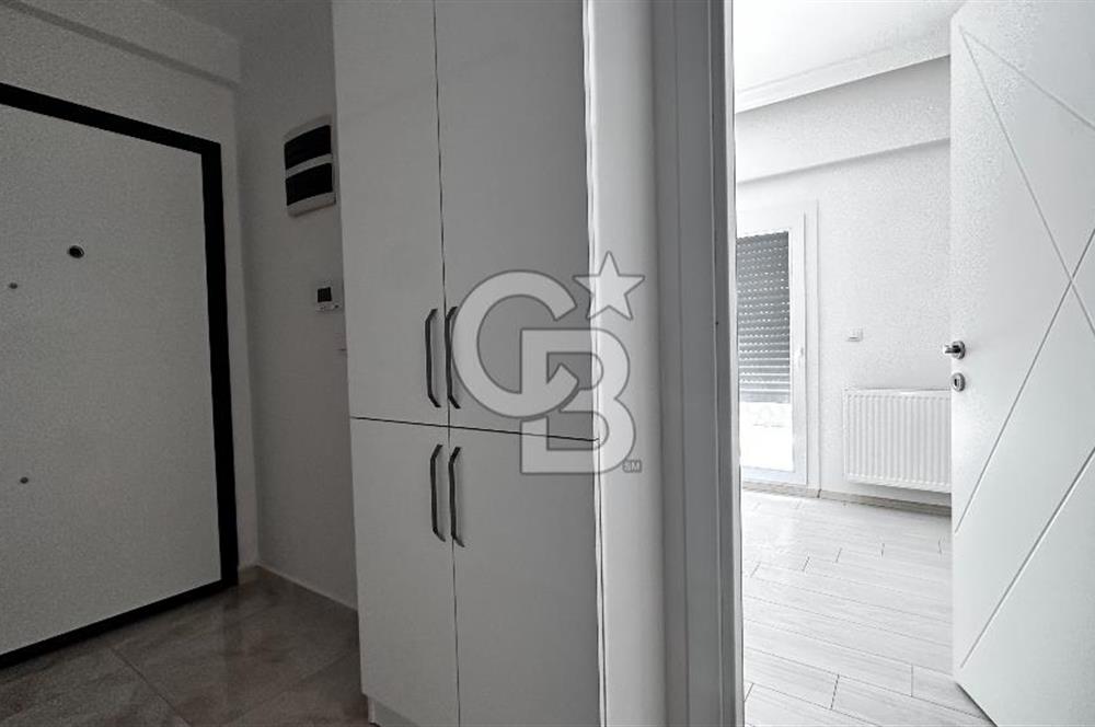 Karşıyaka Yalı Tramwaya 50m Mesafede Kiralık 2+1 Daire Otoparklı