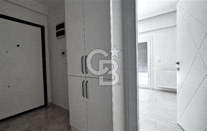 Karşıyaka Yalı Tramwaya 50m Mesafede Kiralık 2+1 Daire Otoparklı