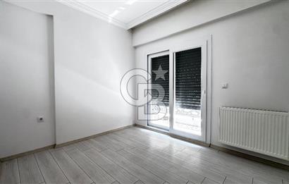 Karşıyaka Yalı Tramwaya 50m Mesafede Kiralık 2+1 Daire Otoparklı