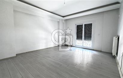 Karşıyaka Yalı Tramwaya 50m Mesafede Kiralık 2+1 Daire Otoparklı