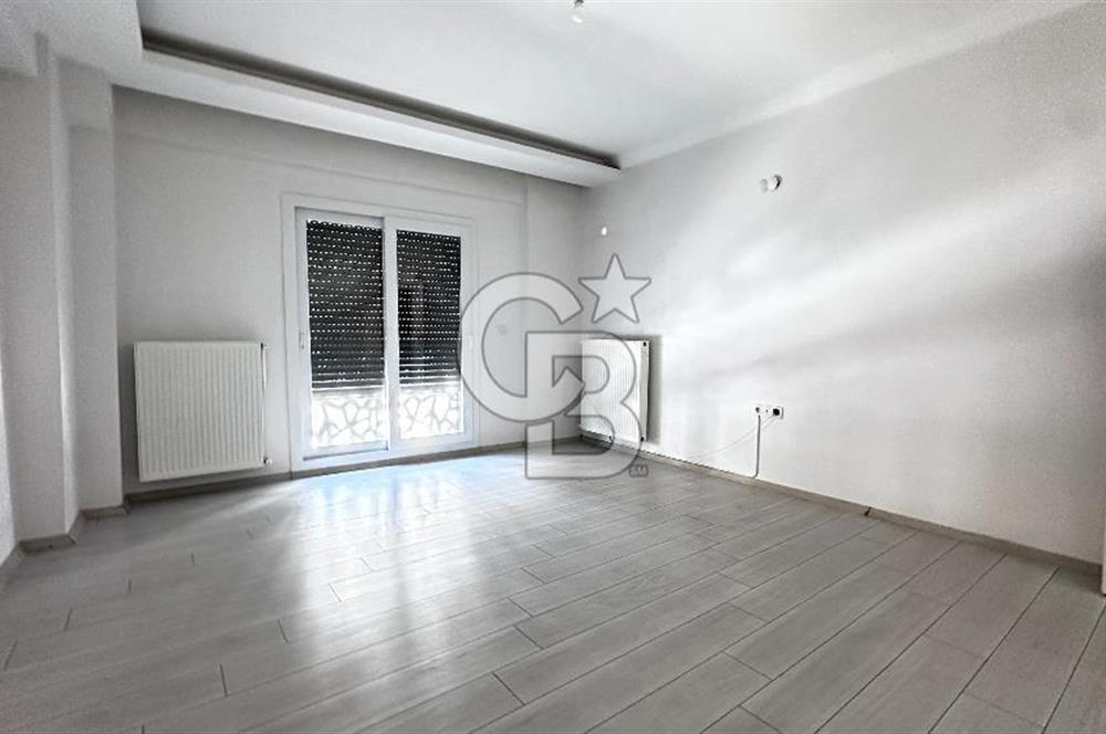 Karşıyaka Yalı Tramwaya 50m Mesafede Kiralık 2+1 Daire Otoparklı