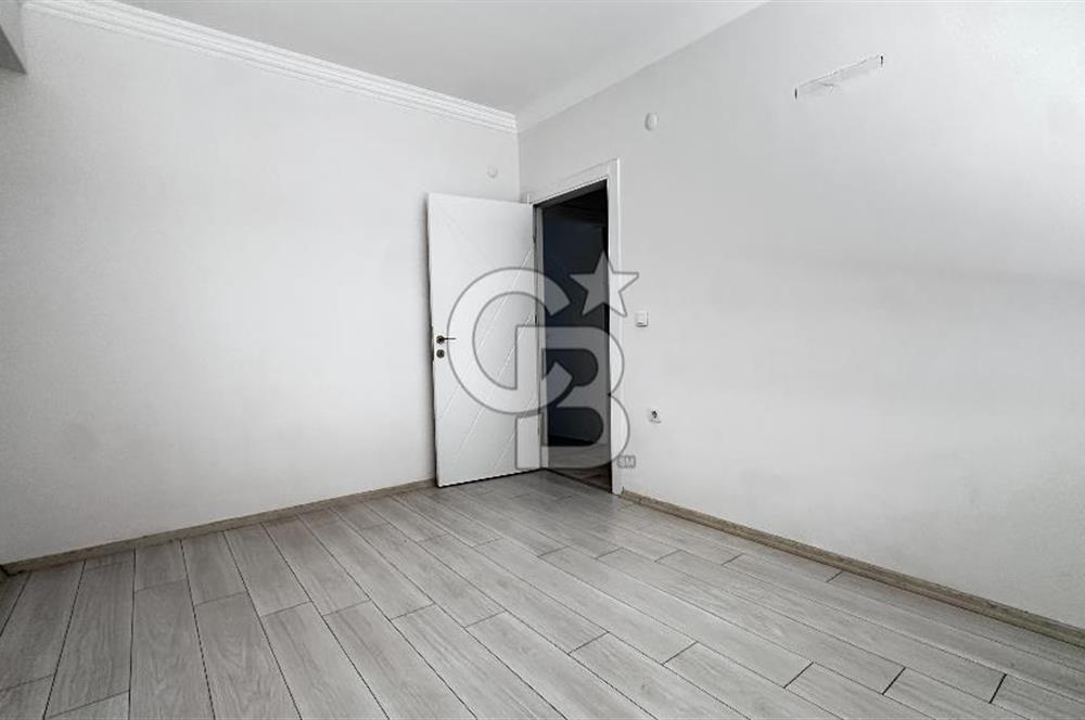 Karşıyaka Yalı Tramwaya 50m Mesafede Kiralık 2+1 Daire Otoparklı