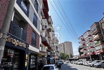 Karşıyaka Yalı Tramwaya 50m Mesafede Kiralık 2+1 Daire Otoparklı