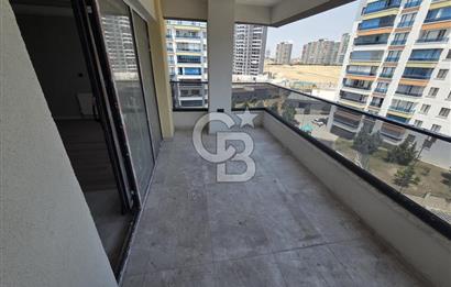 ÖNİZ GÖKSU'DA KAPALI OTOPARKLI, ADA MUTFAKLI SATILIK 3,5+1 DAİRE