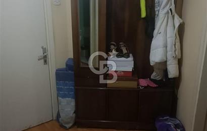 KARŞIYAKA SAHİL ARKASI EŞYALI 3+1 YÜKSEK GİRİŞ OKUL KARŞISI DAİRE