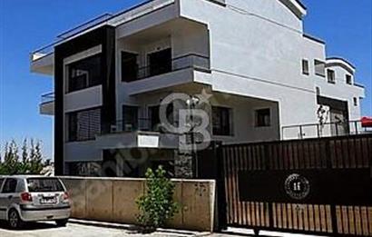 ALACAATLI DA BEYLER CADDESİNDE TİCARİ KİRALIK 6+3 VİLLA
