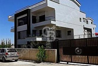 ALACAATLI DA BEYLER CADDESİNDE TİCARİ KİRALIK 6+3 VİLLA