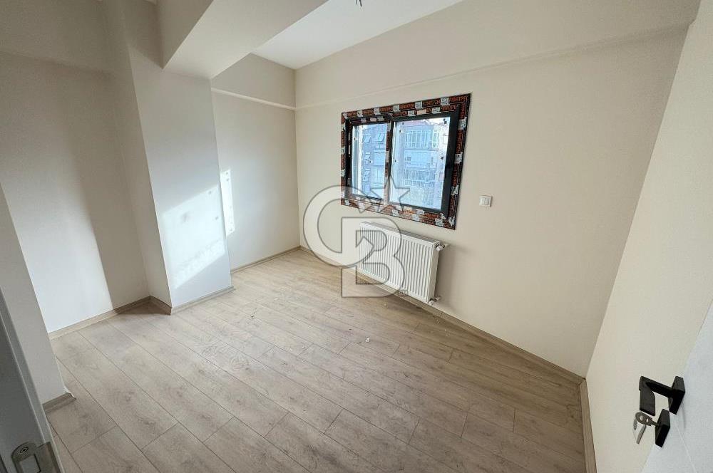 Karşıyaka Girne cadde üzerinde  1+1 kiralık daire