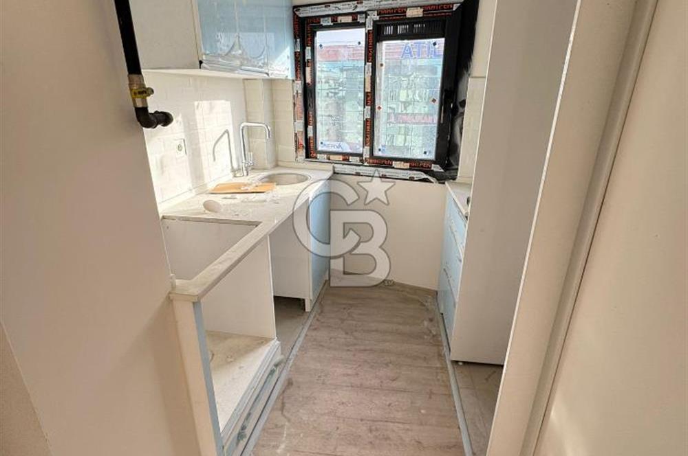 Karşıyaka Girne cadde üzerinde  1+1 kiralık daire