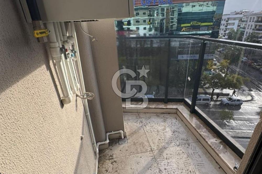 Karşıyaka Girne cadde üzerinde  1+1 kiralık daire