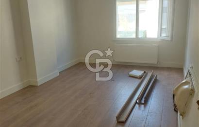 ÜSKÜDAR ÇİÇEKÇİ'DE İÇİ TAMAMEN SIFIRLANMIŞ,MANZARALI 2+1