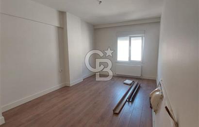 ÜSKÜDAR ÇİÇEKÇİ'DE İÇİ TAMAMEN SIFIRLANMIŞ,MANZARALI 2+1