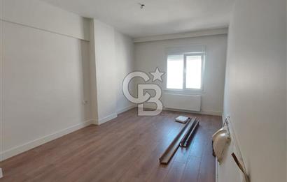 ÜSKÜDAR ÇİÇEKÇİ'DE İÇİ TAMAMEN SIFIRLANMIŞ,MANZARALI 2+1