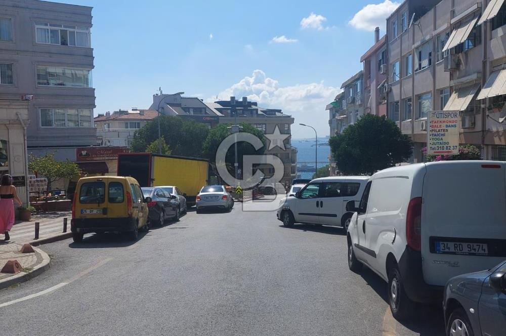 ÜSKÜDAR ÇİÇEKÇİ'DE İÇİ TAMAMEN SIFIRLANMIŞ,MANZARALI 2+1