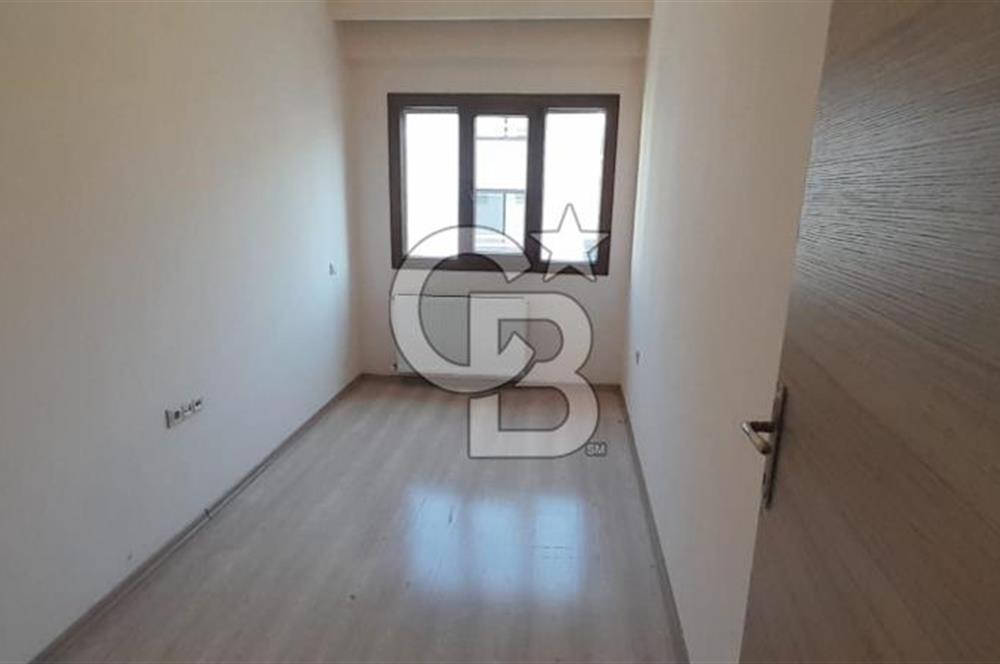 KARŞIYAKA'NIN MERKEZİNDE ÇARŞI İÇİNDE 7 YILLIK BİNA 3+1 - 125M2 FULL DAİRE