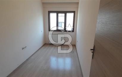 KARŞIYAKA'NIN MERKEZİNDE ÇARŞI İÇİNDE 7 YILLIK BİNA 3+1 - 125M2 FULL DAİRE