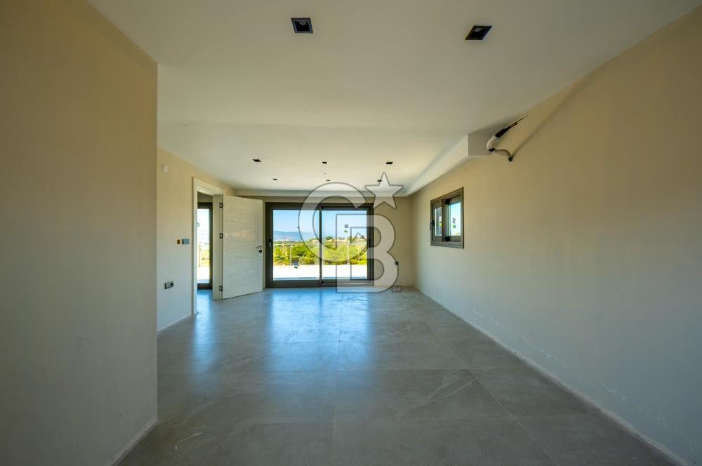 URLA KALABAK MAH. SATILIK 3+1 TRİPLEKS VİLLA